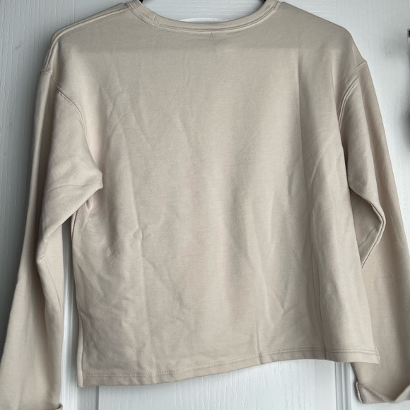 Old Navy kids long sleeve creme shirt w/pocket (10-12) - Picture 2 of 3